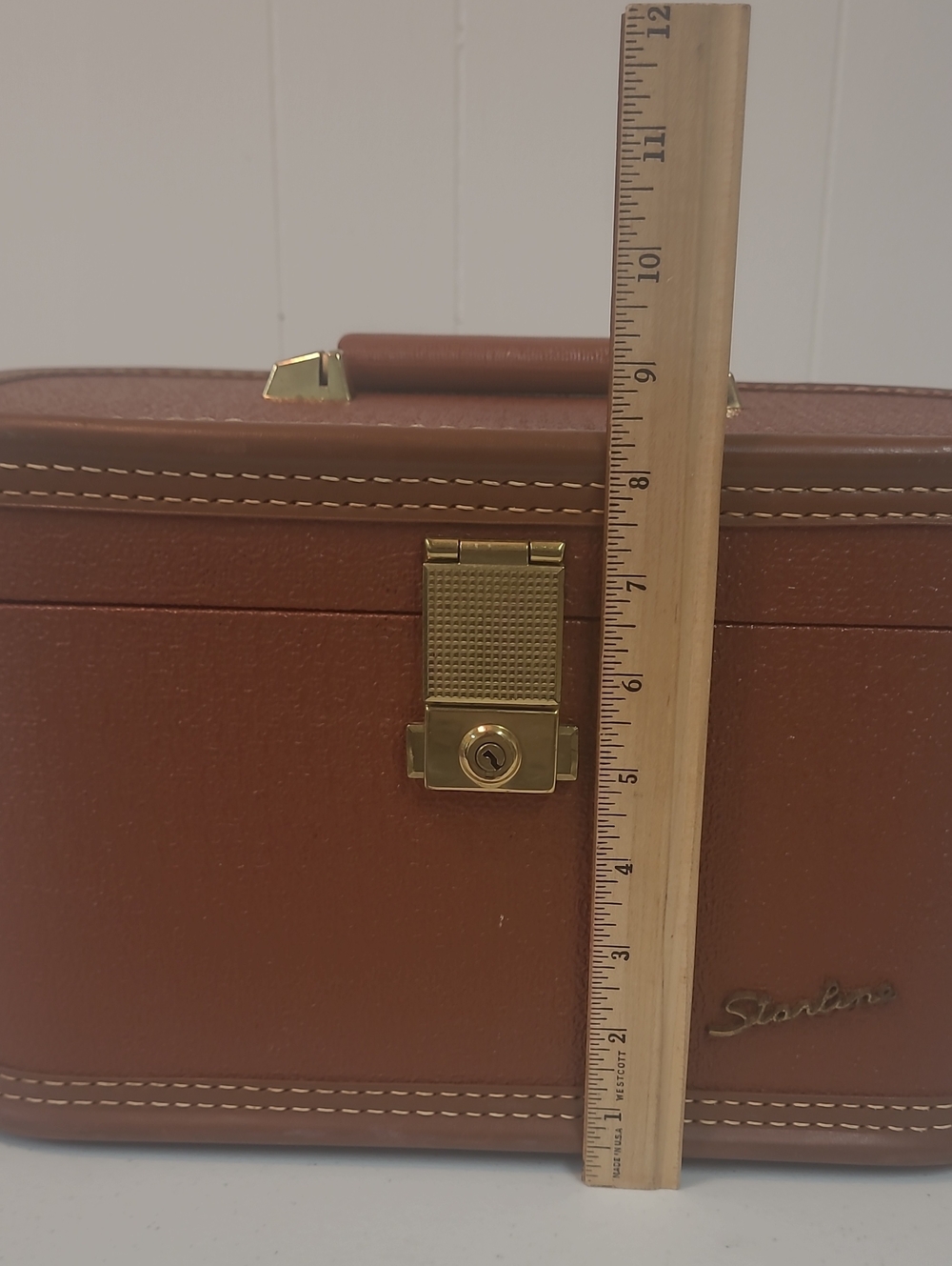 Starline Vintage Lady Baltimore Luggage Train/ Make-up Case w/Gold Tone Hardware - Picture 12 of 16